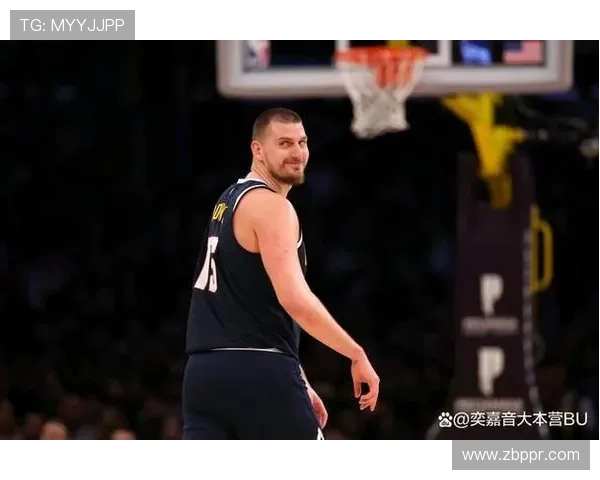 约基奇前三节高效表现17分7篮板2助攻 引领球队掌控比赛节奏