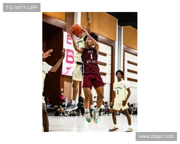 耐心前行麦凯恩夜战花园客场记录拼搏瞬间篮球赛场团队意志荣耀之路